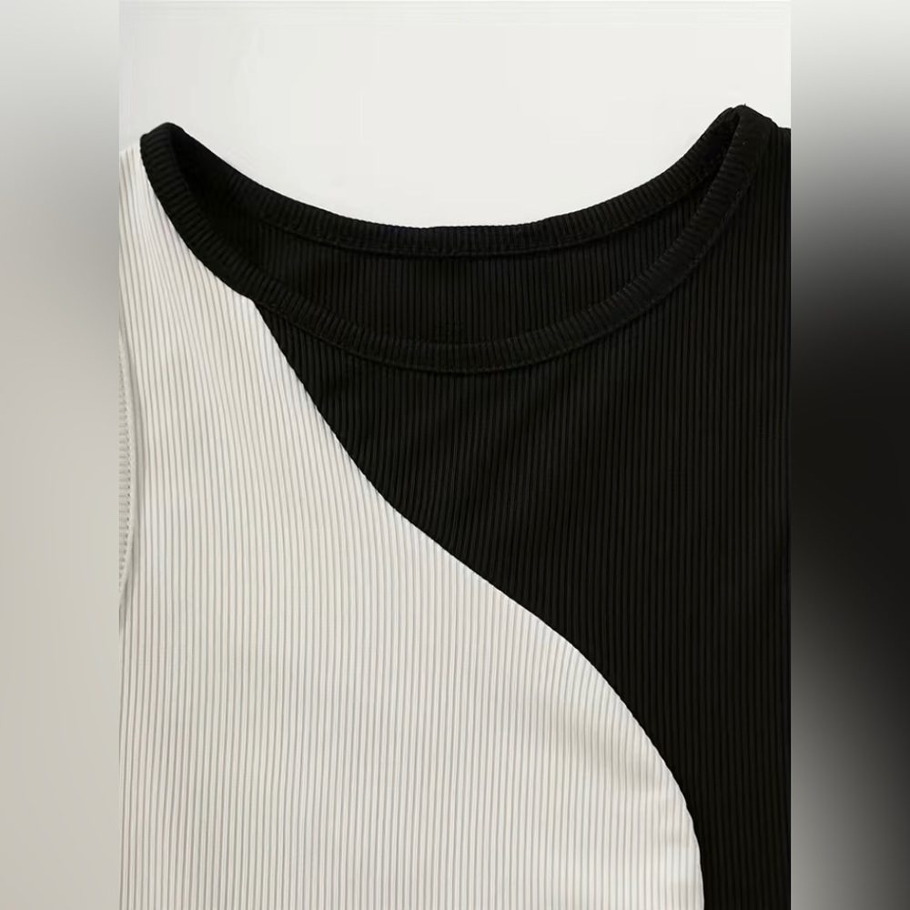 Yin & Yang Black & White 2 Tone Color Block Rib Knit Crop Top - Picture 3 of 7